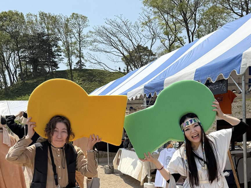 かぶって遊んでもらおうと準備した古墳型ペアヘアー。